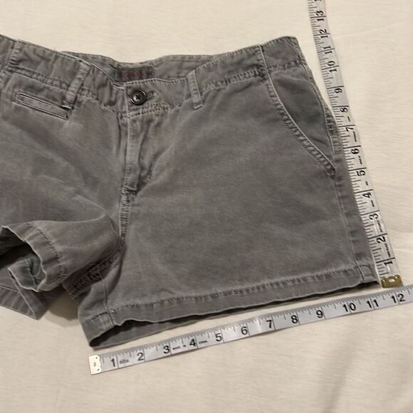 Merona size 8 grey denim jeans short shorts EUC - Picture 9 of 9